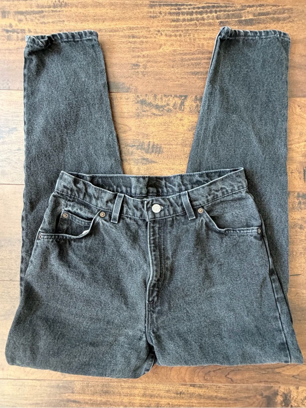 90s Vintage Levi's Women’s 550 Black High Rise Tapered Jeans M